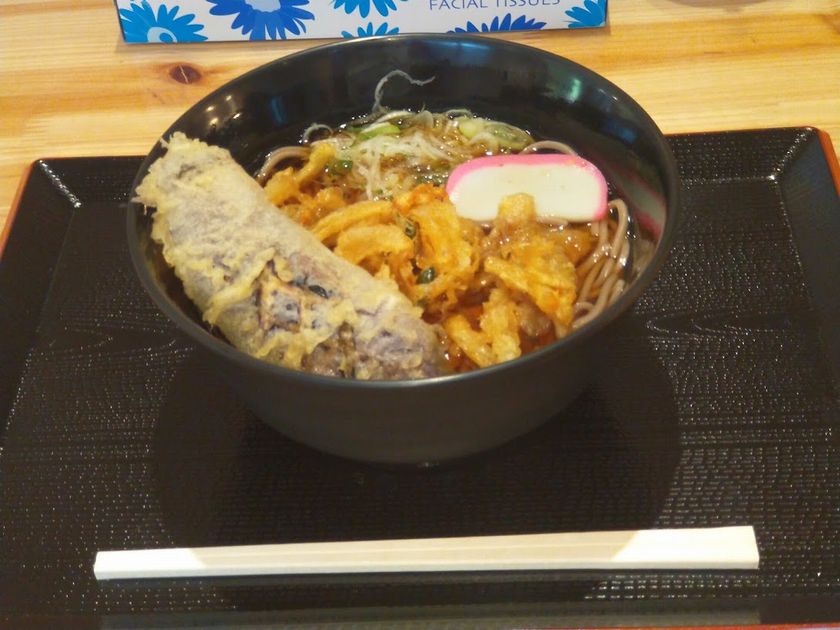 惣草（そうそう）の天ぷら蕎麦